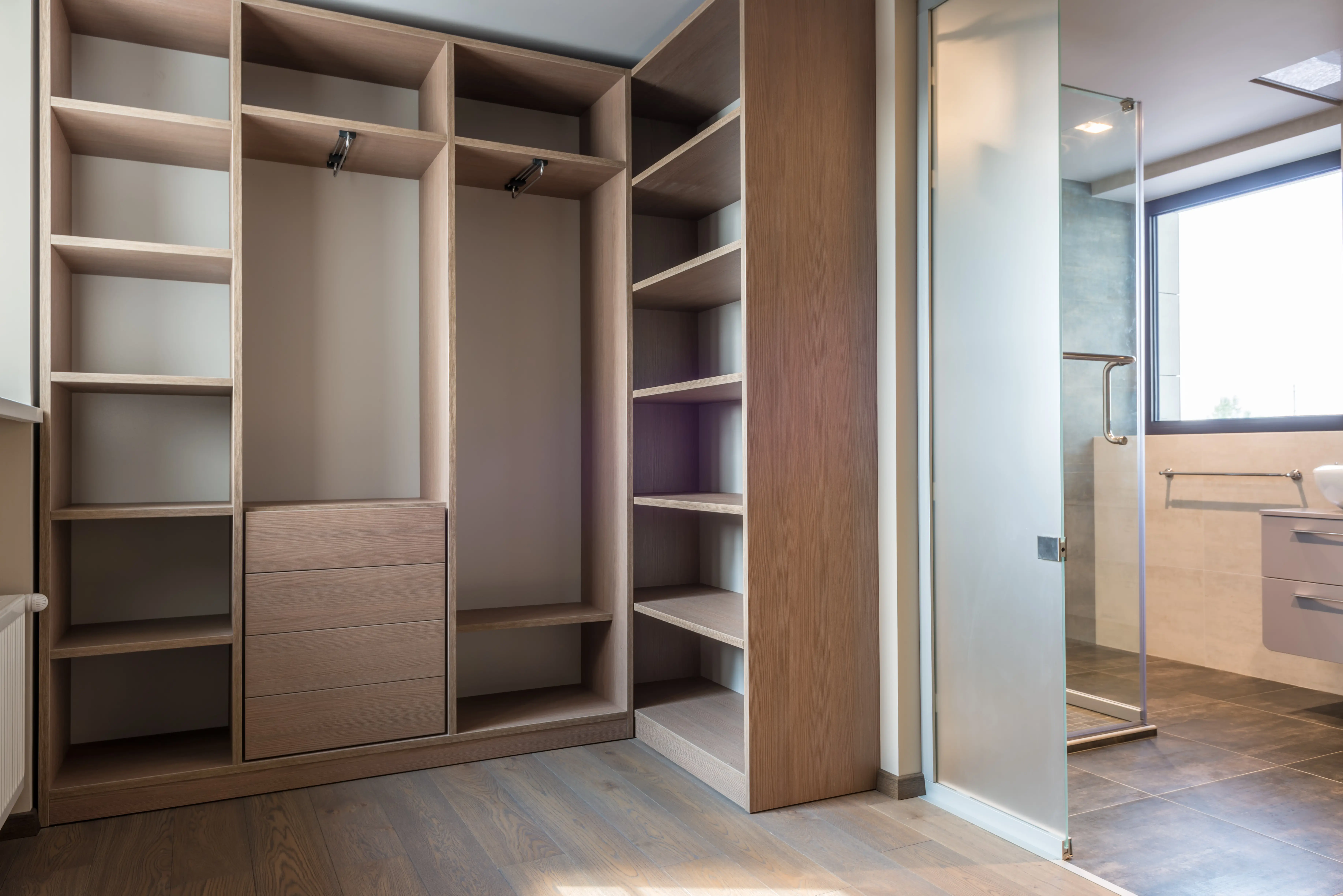 Bygga walk lin closet